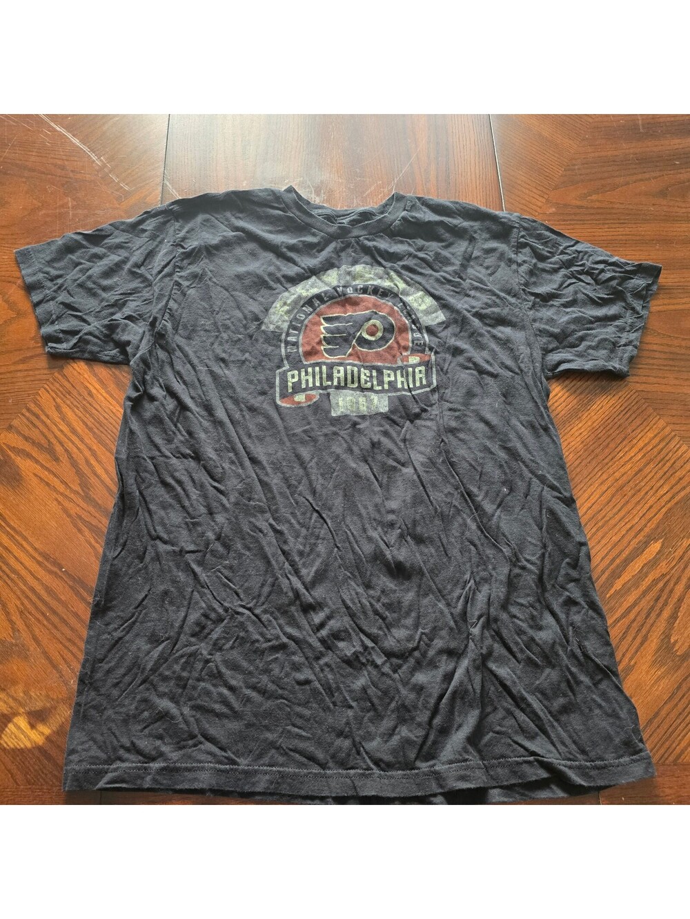 Wright and Ditson Philadelphia Flyers Black T Shirt XL